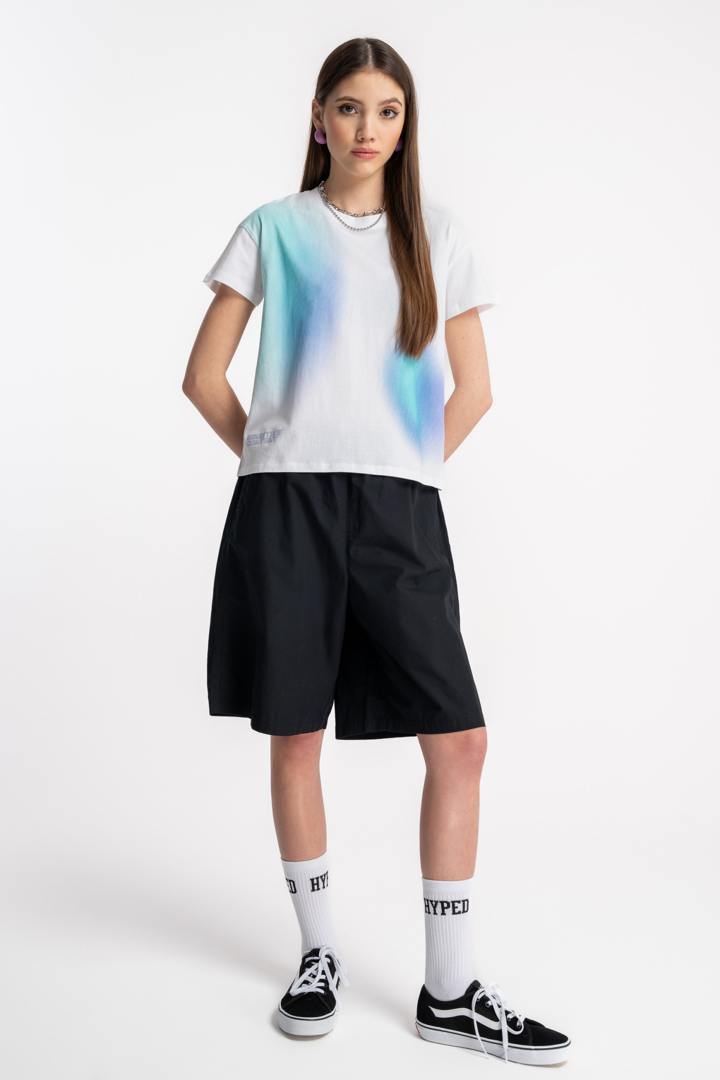 Czarne szorty REGULAR bez nadruków ściągane w pasie