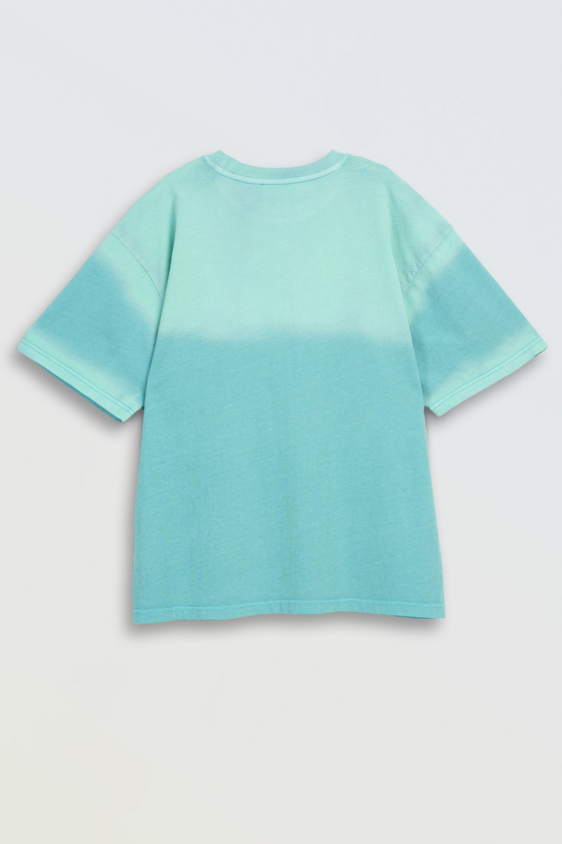 Turkusowy t-shirt z efektem sprayowania