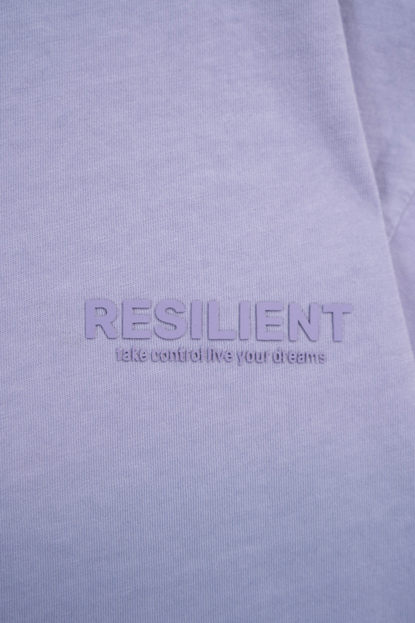 Fioletowy t-shirt z efektem sprayowania