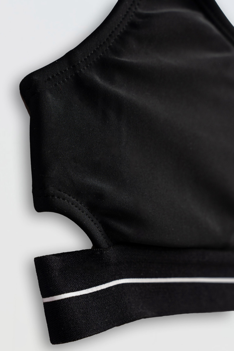 Czarny strój kąpielowy dwuczęściowy, czarny