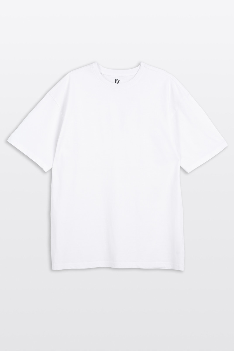 Biały luźny t-shirt bez nadruków