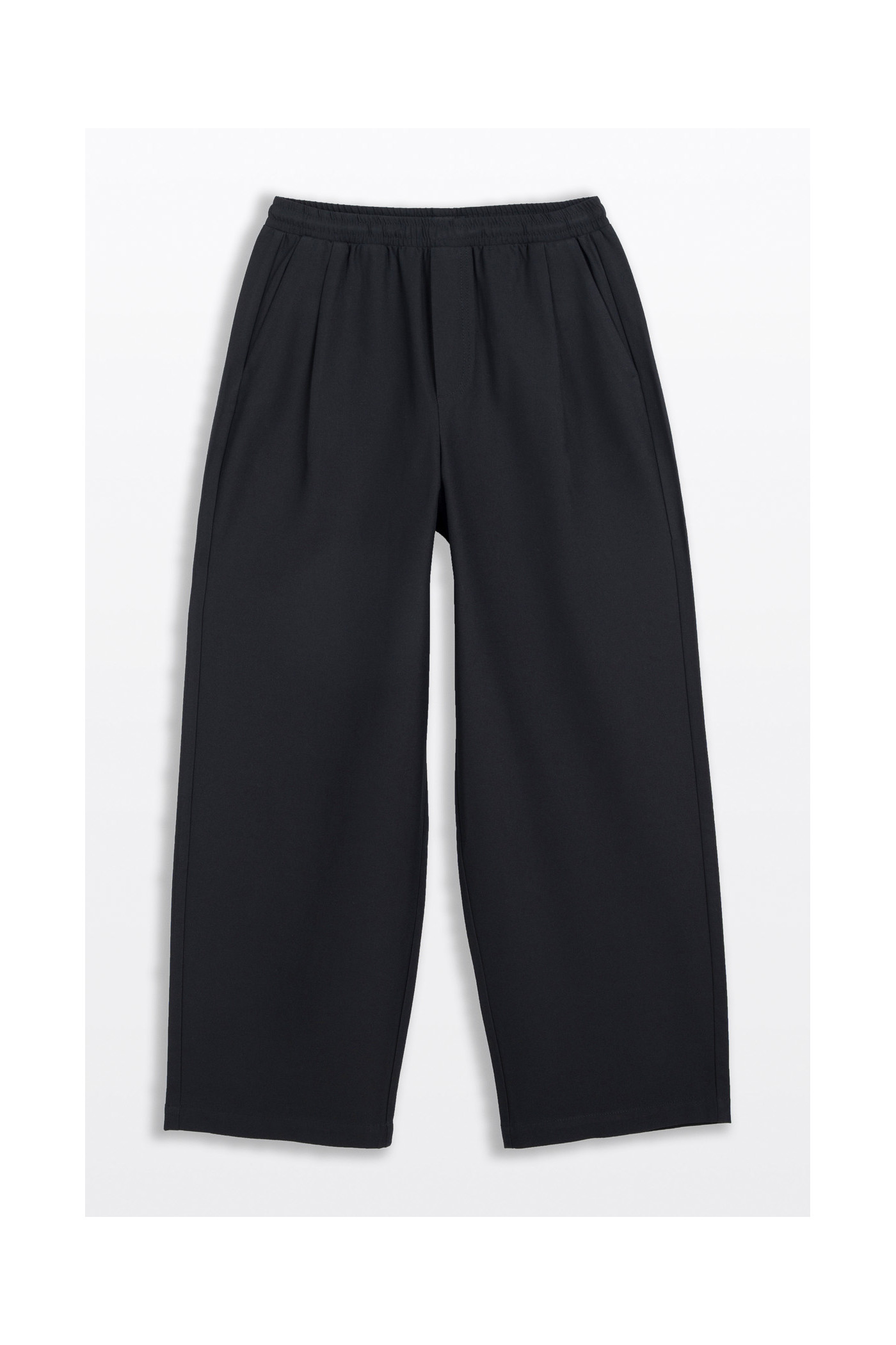 Czarne spodnie garniturowe typu CHINOS
