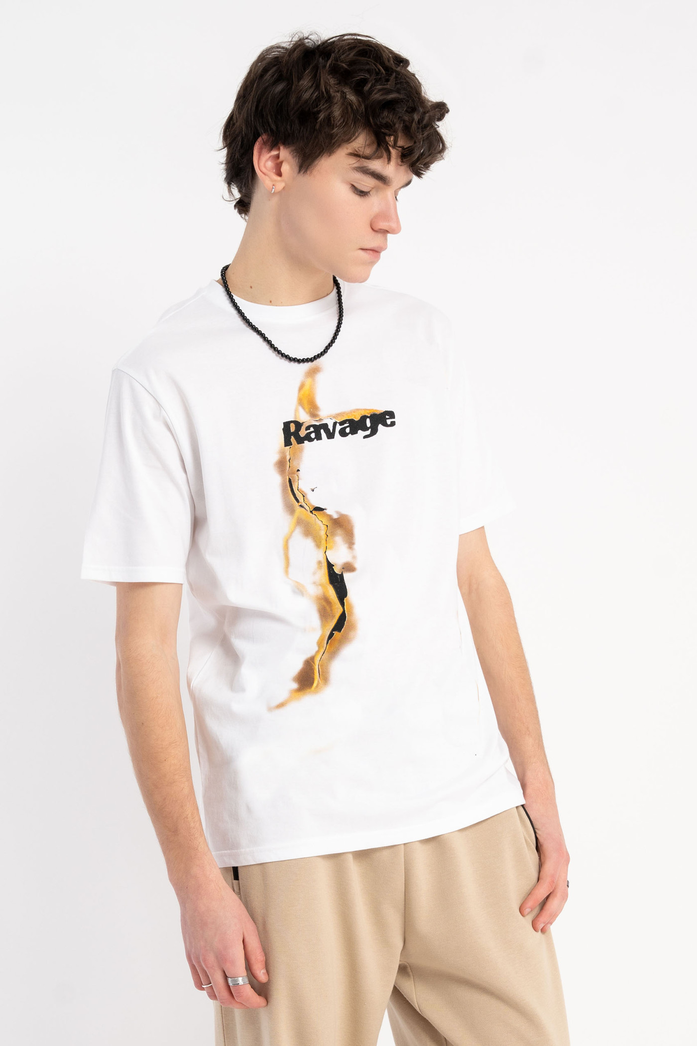Biały t-shirt z autorską grafiką