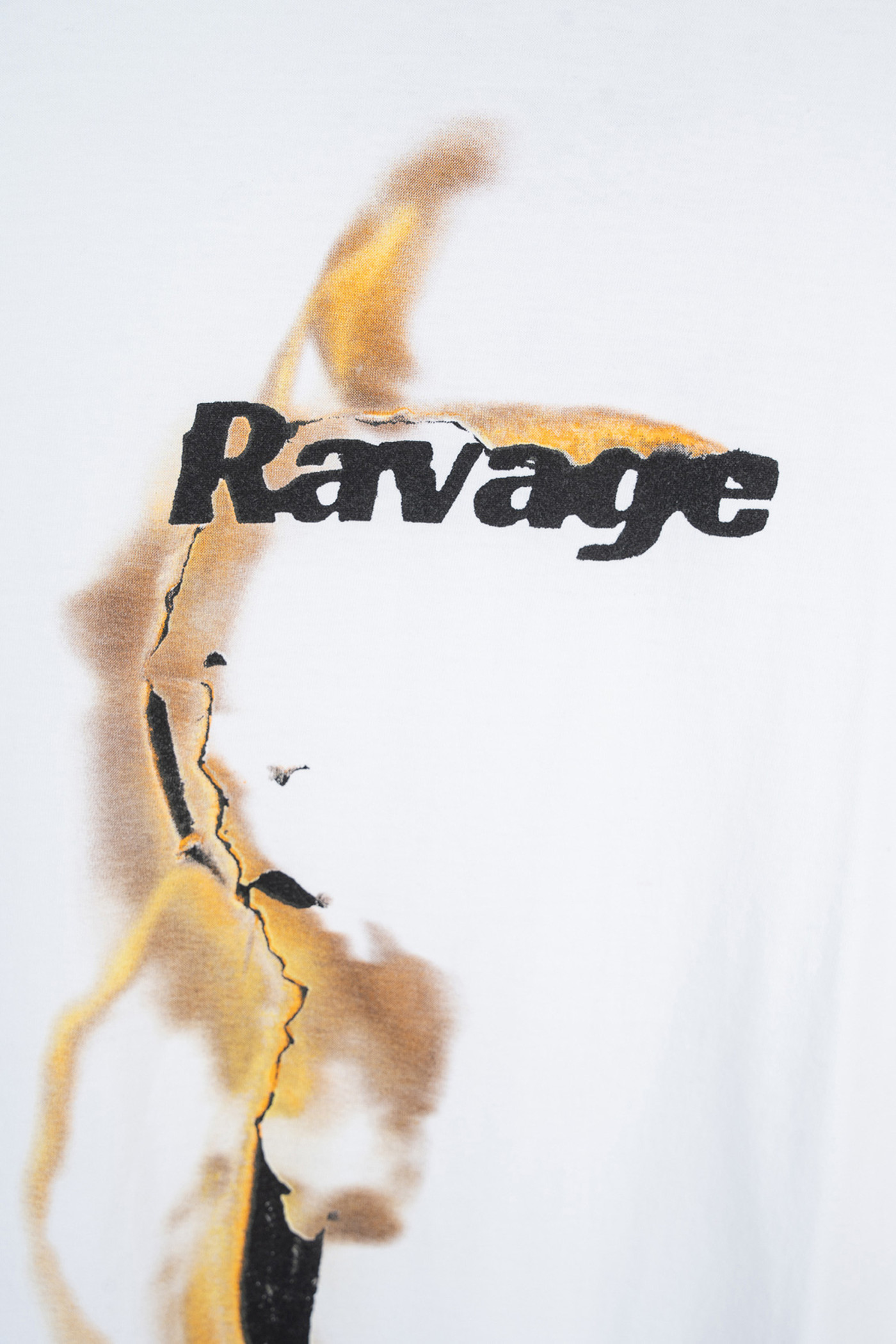 Biały t-shirt z autorską grafiką