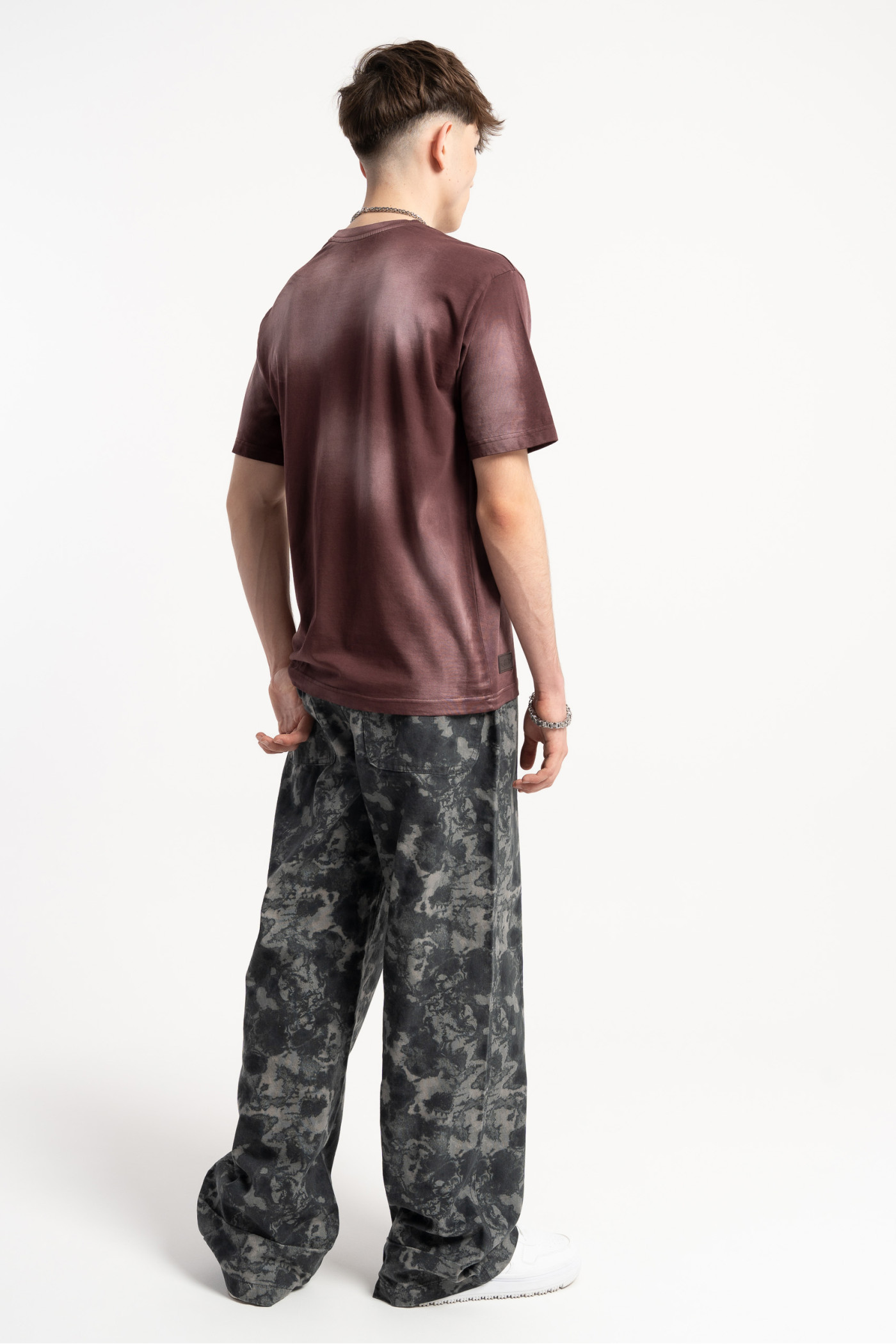 Bordowy t-shirt z efektem sprania