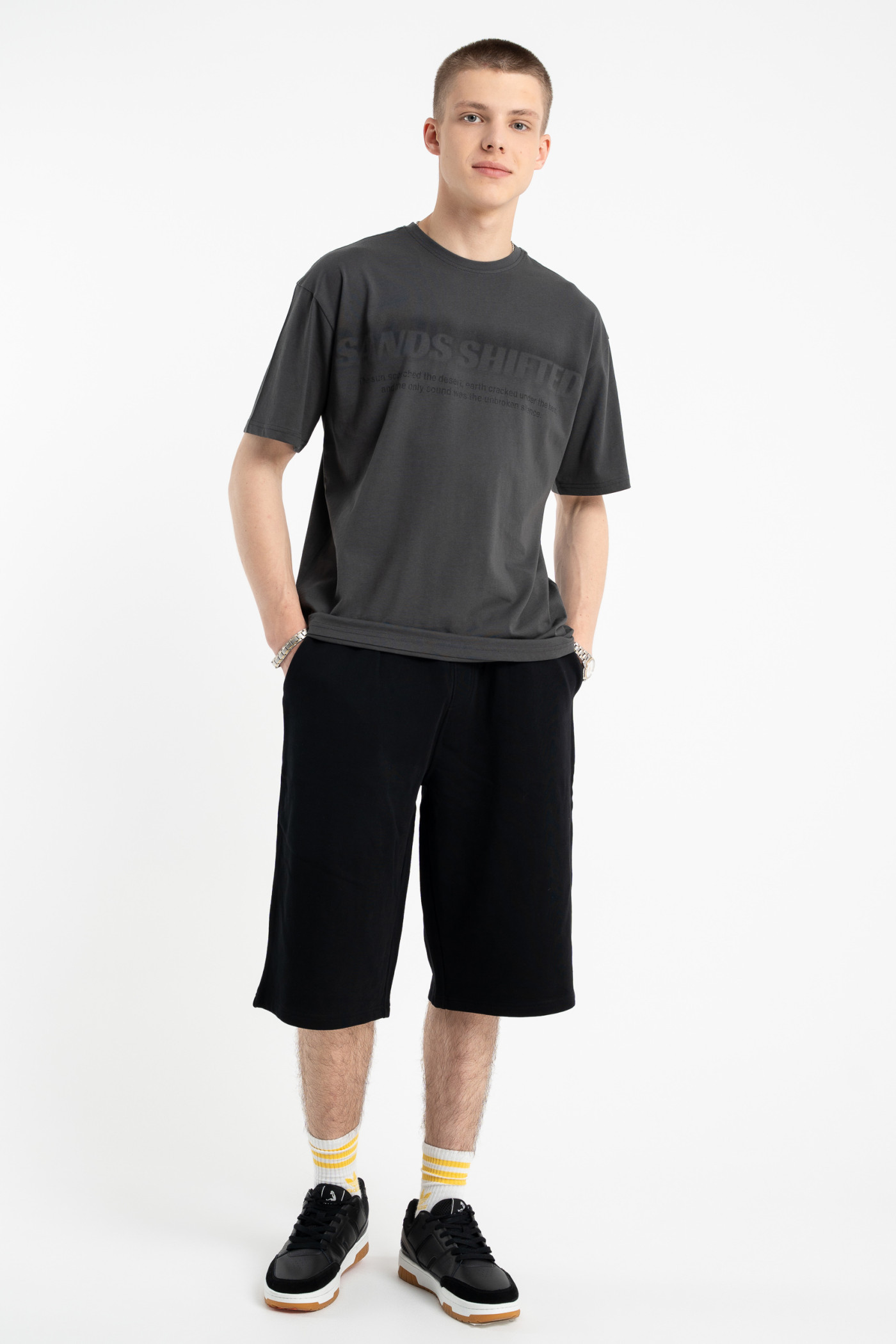 Czarne krótkie spodenki model JORTS