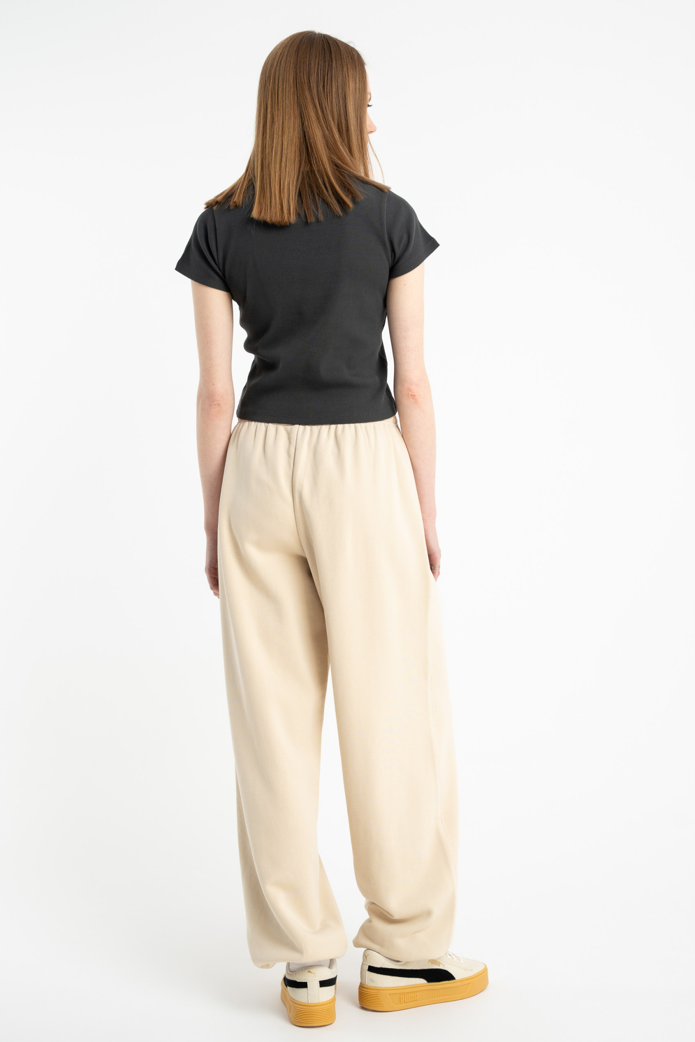 Szary CROP TOP z dzianiny prążkowanej