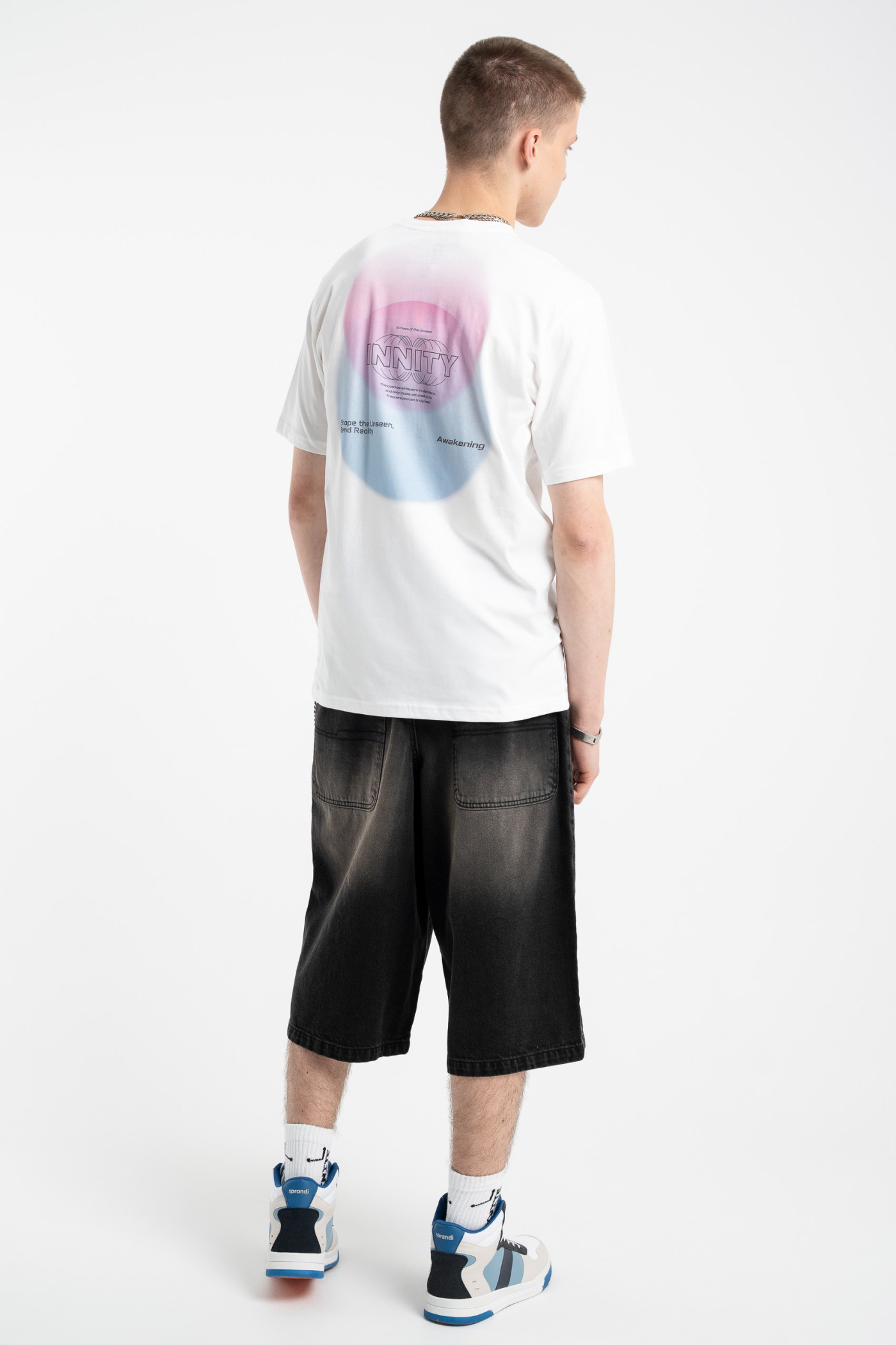 Czarne krótkie spodenki jeansowe z przetarciami model JORTS