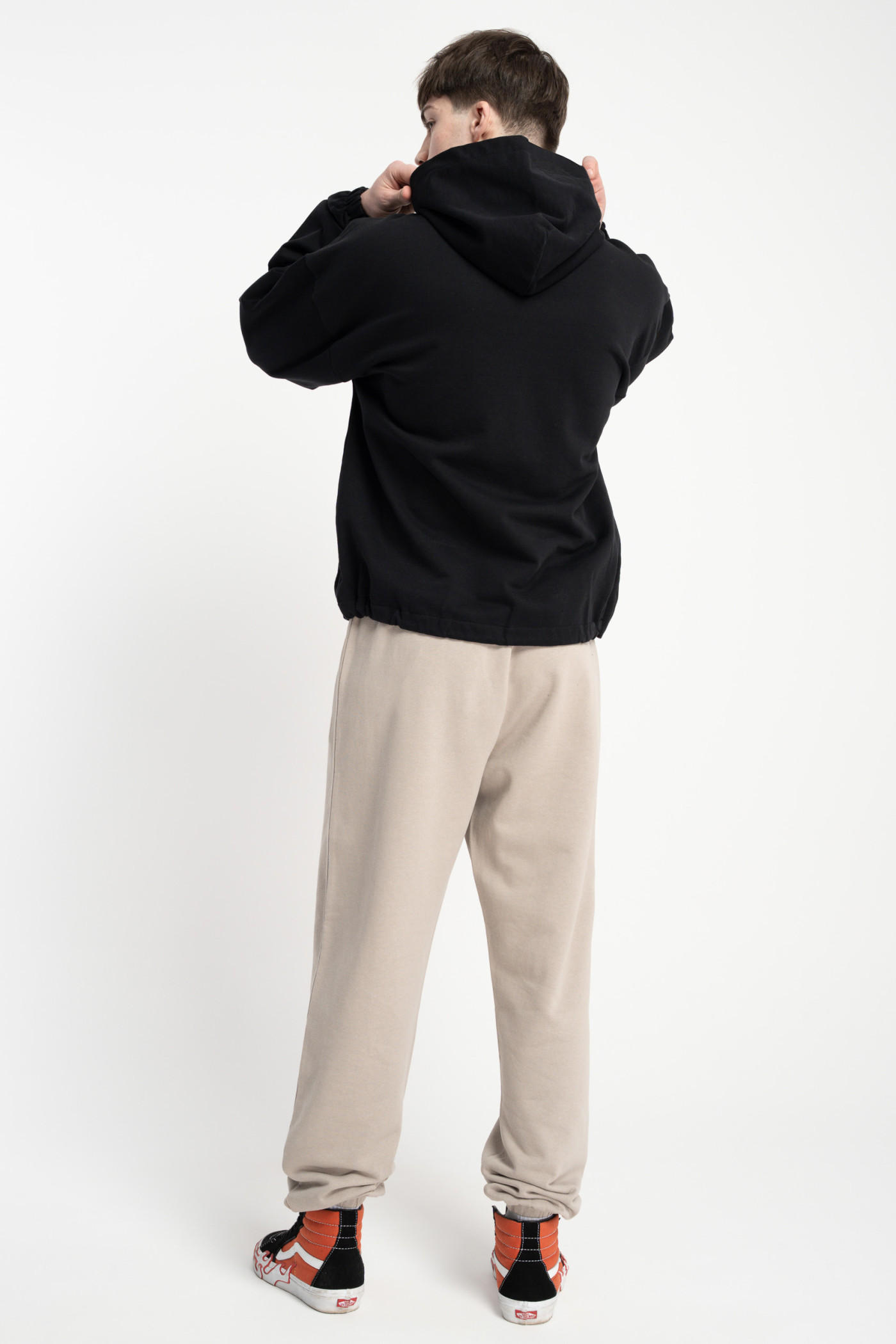 Beżowe spodnie dresowe OVERSIZE bez nadruków