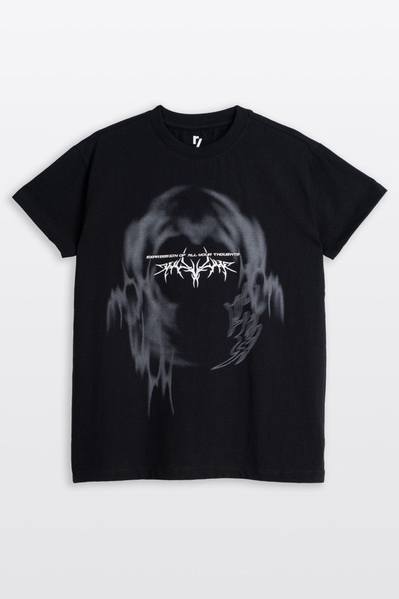 Czarny t-shirt z autorską grafiką z przodu