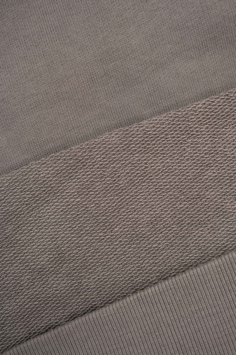 Szara bluza z kapturem z minimalistycznym nadrukiem z przodu