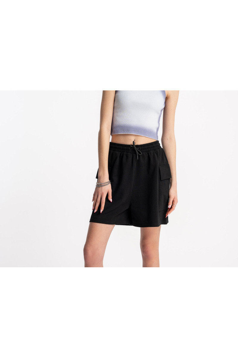 Czarne krótkie spodenki dresowe CARGO z naszytymi kieszeniami, czarny