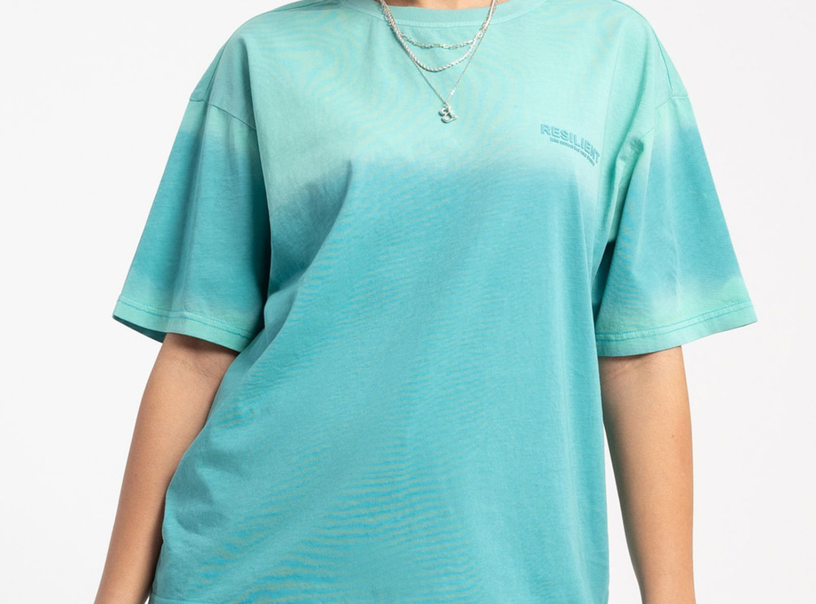 Turkusowy t-shirt z efektem sprayowania