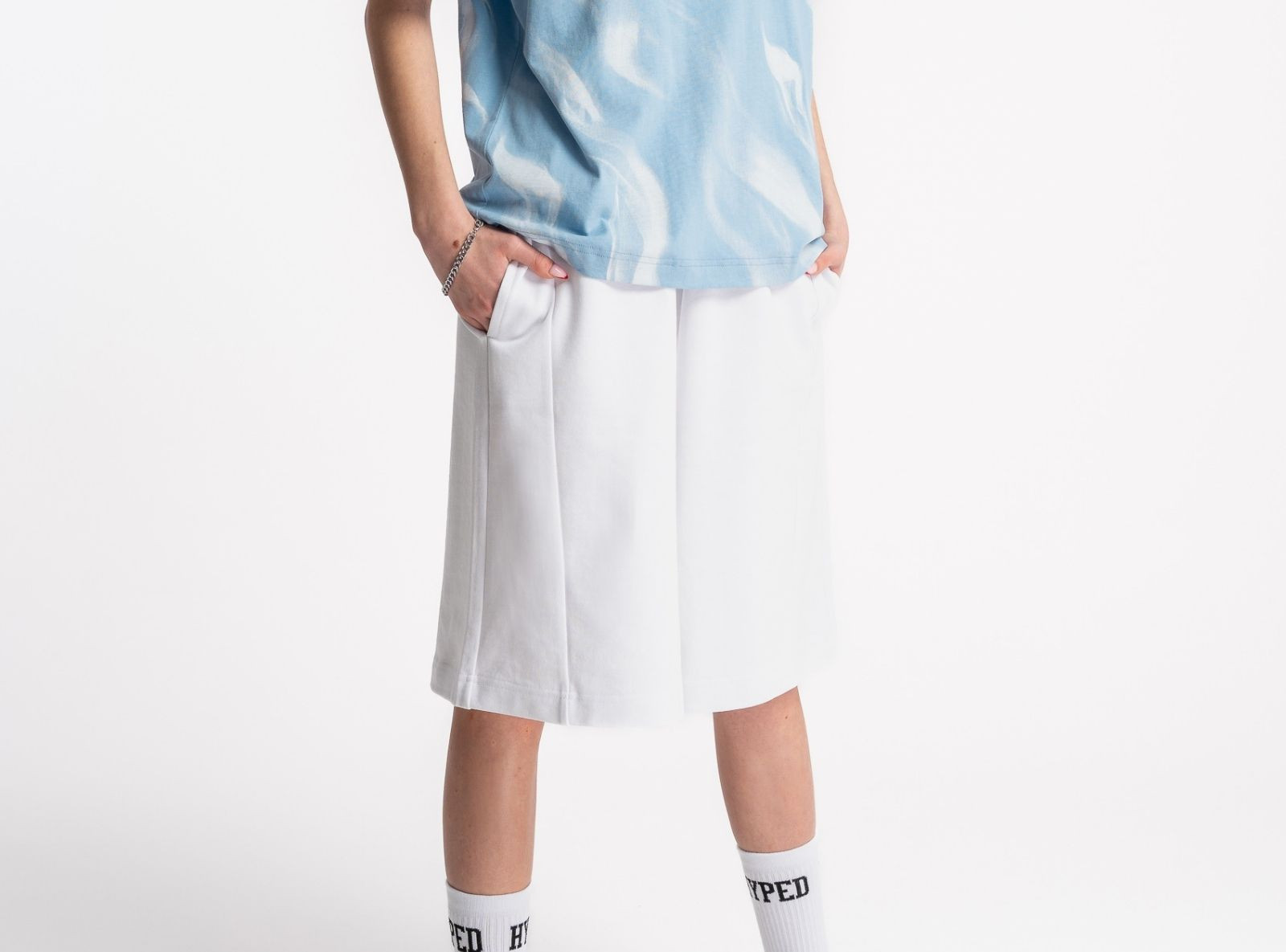 Białe krótkie spodenki model JORTS
