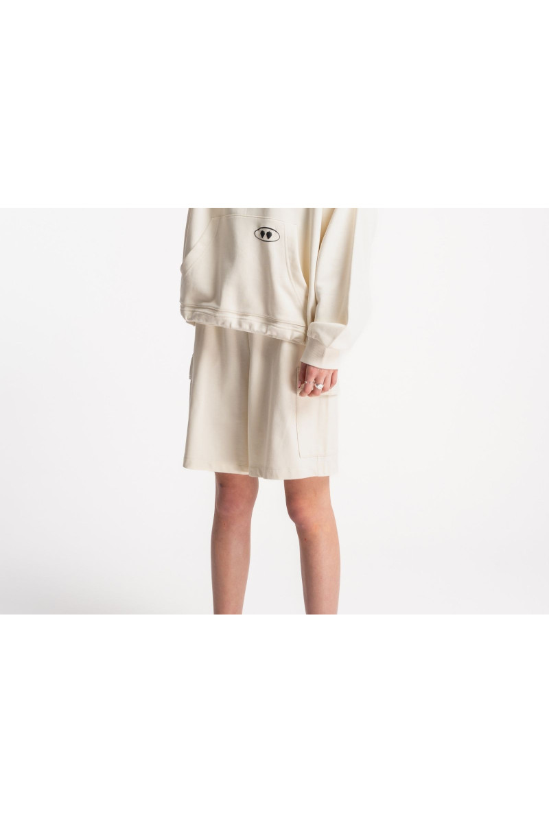 Beżowe krótkie spodenki z naszywanymi kieszeniami, beżowy