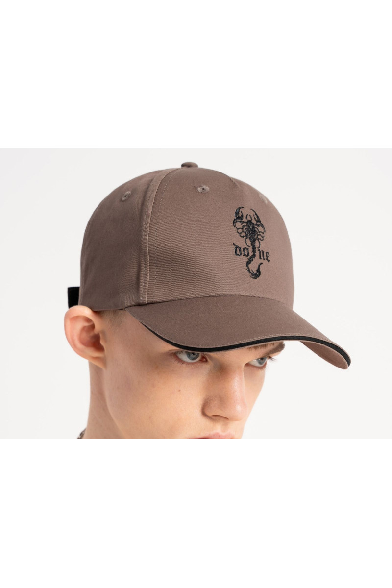Brązowa czapka z daszkiem z haftem z przodu, brązowy