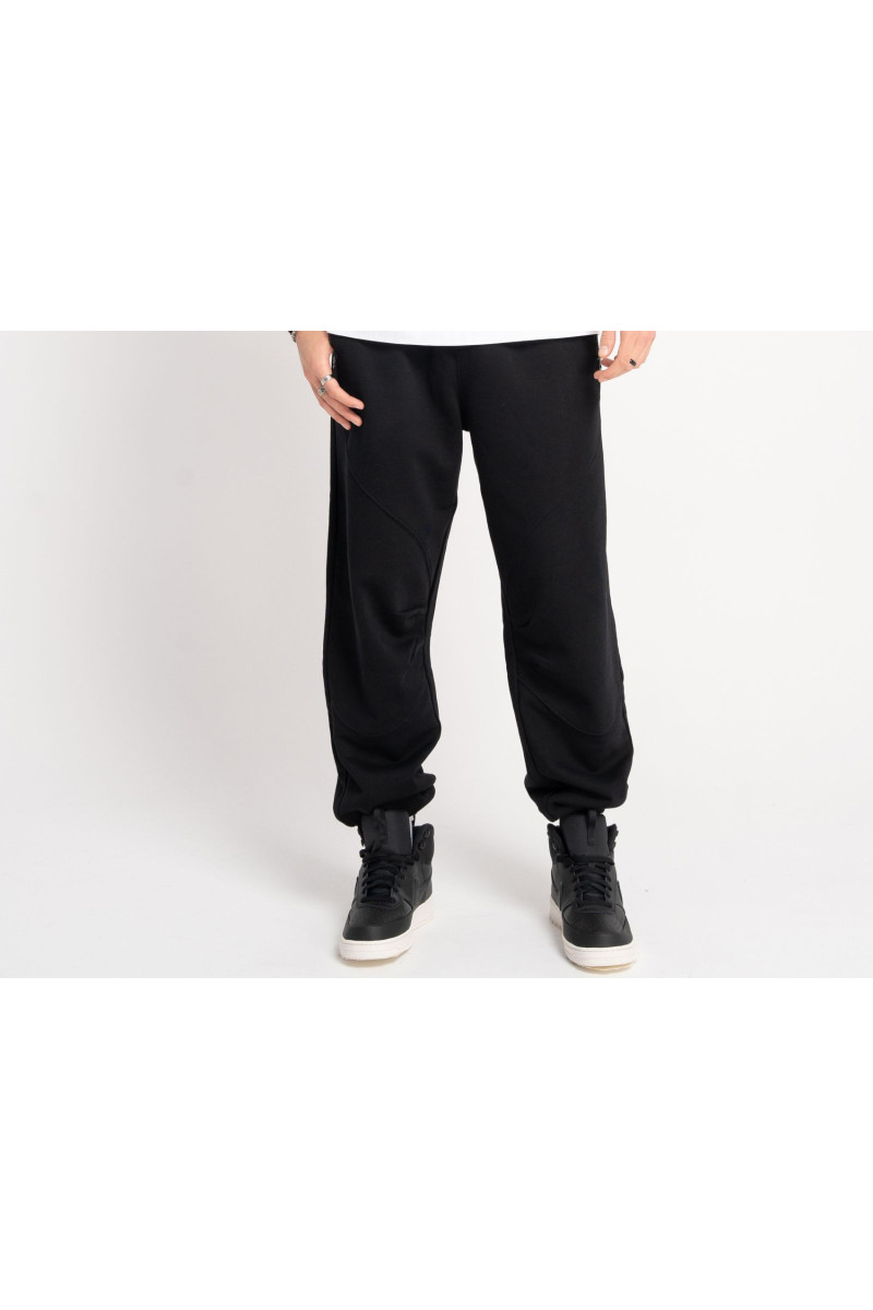 Czarne spodnie dresowe z modnymi cięciami, czarny