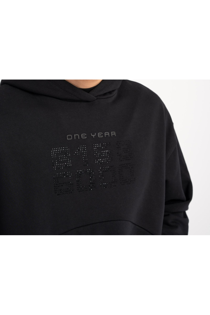 Czarna bluza z kapturem z aplikacją z dżetów krój BOXY, czarny
