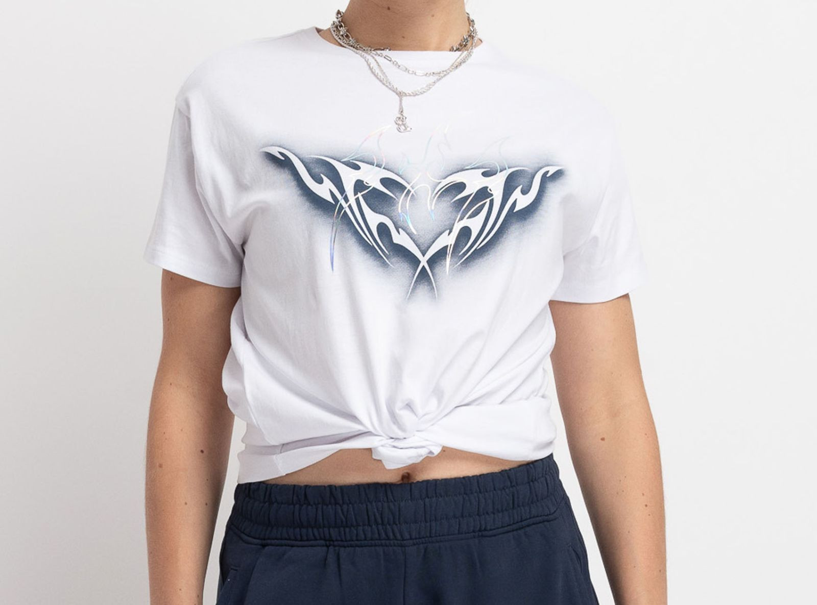 Biały t-shirt z nadrukiem na całości