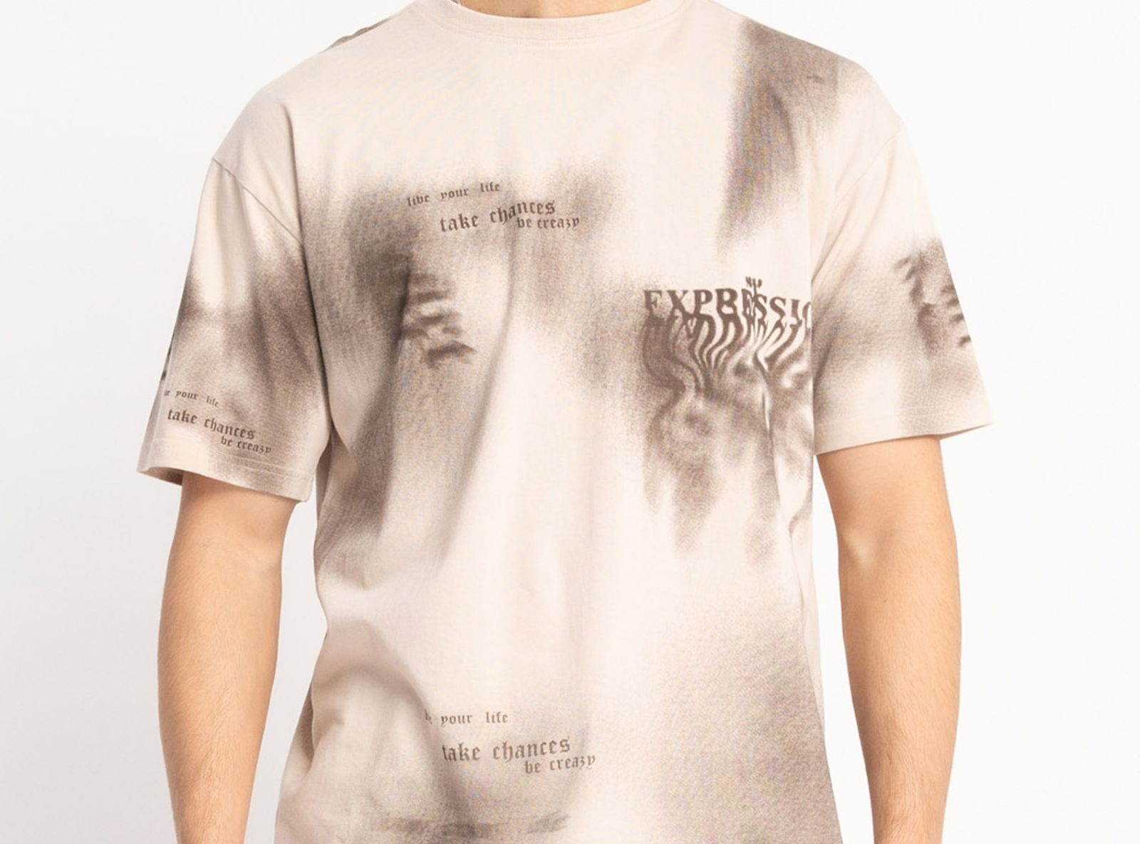 Beżowy t-shirt z nadrukiem na całości