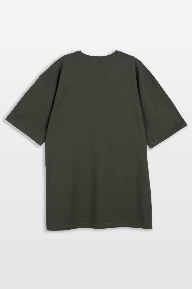 Ciemnozielony t-shirt z autorską grafiką z przodu