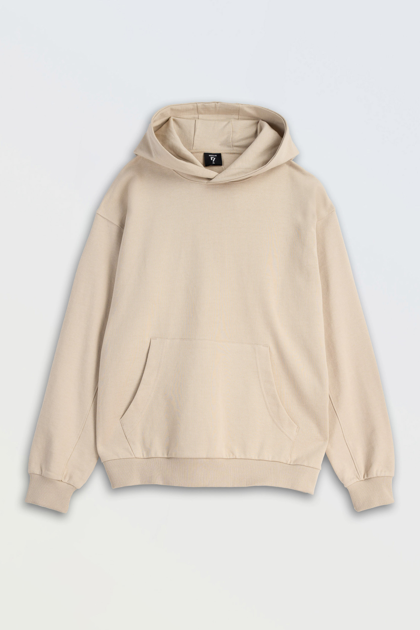 Kremowa bluza REGULAR z kapturem z nadrukiem z tyłu