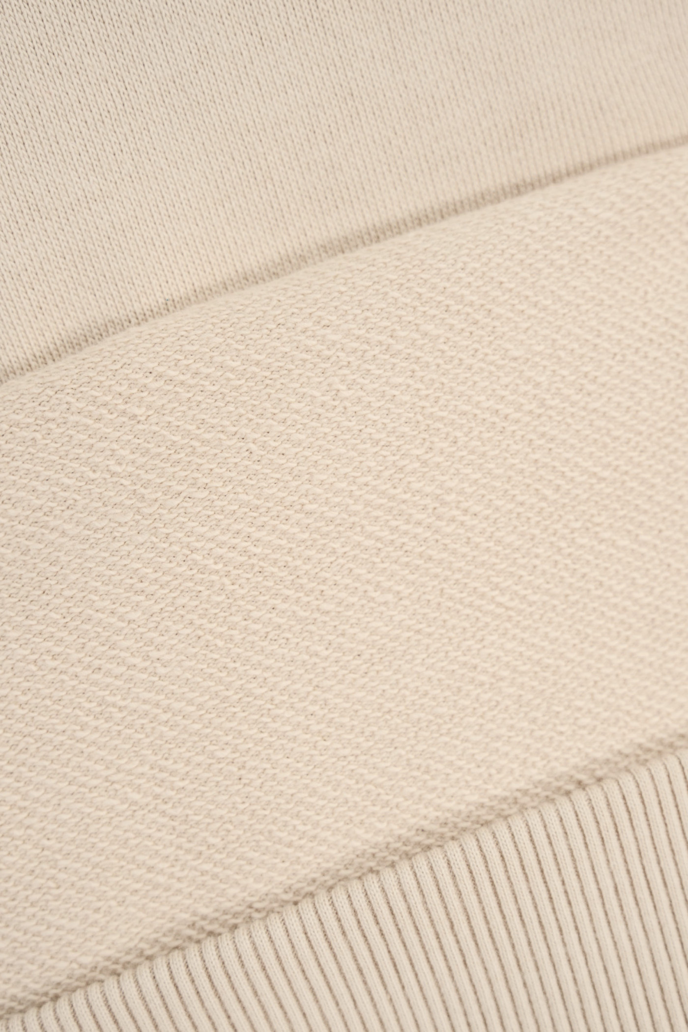 Kremowa bluza REGULAR z kapturem z nadrukiem z tyłu