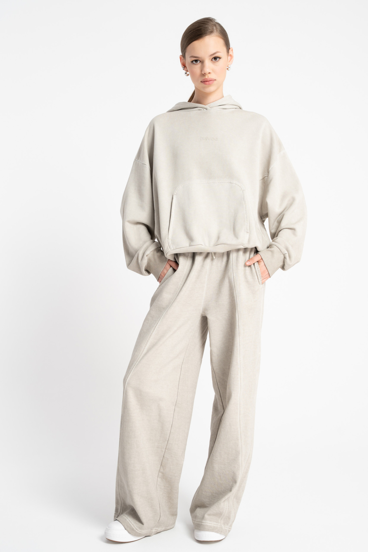 Beżowe spodnie dresowe WIDE LEG