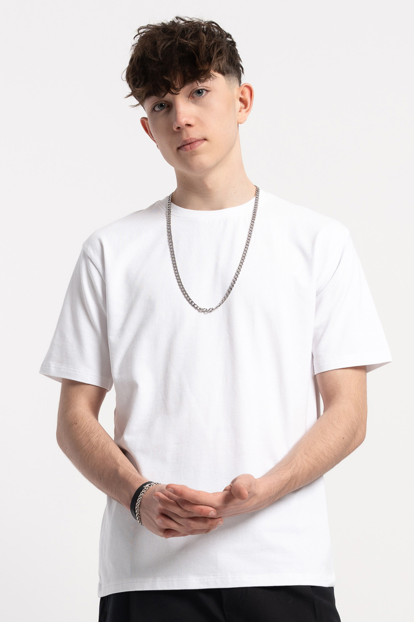 Biały t-shirt bez nadruków