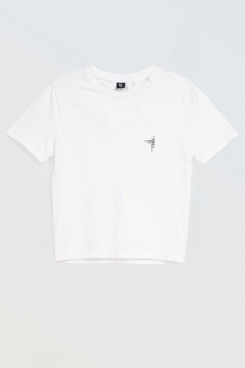 Biała bluzka SLIM z minimalistyczną aplikacją z krótkimi rękawami, biały