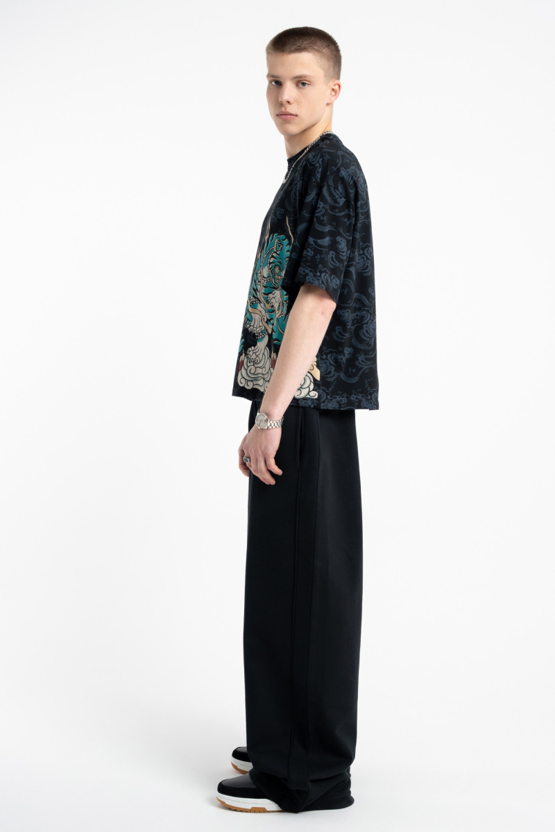 Czarne spodnie dresowe z szerokimi nogawkami, czarny