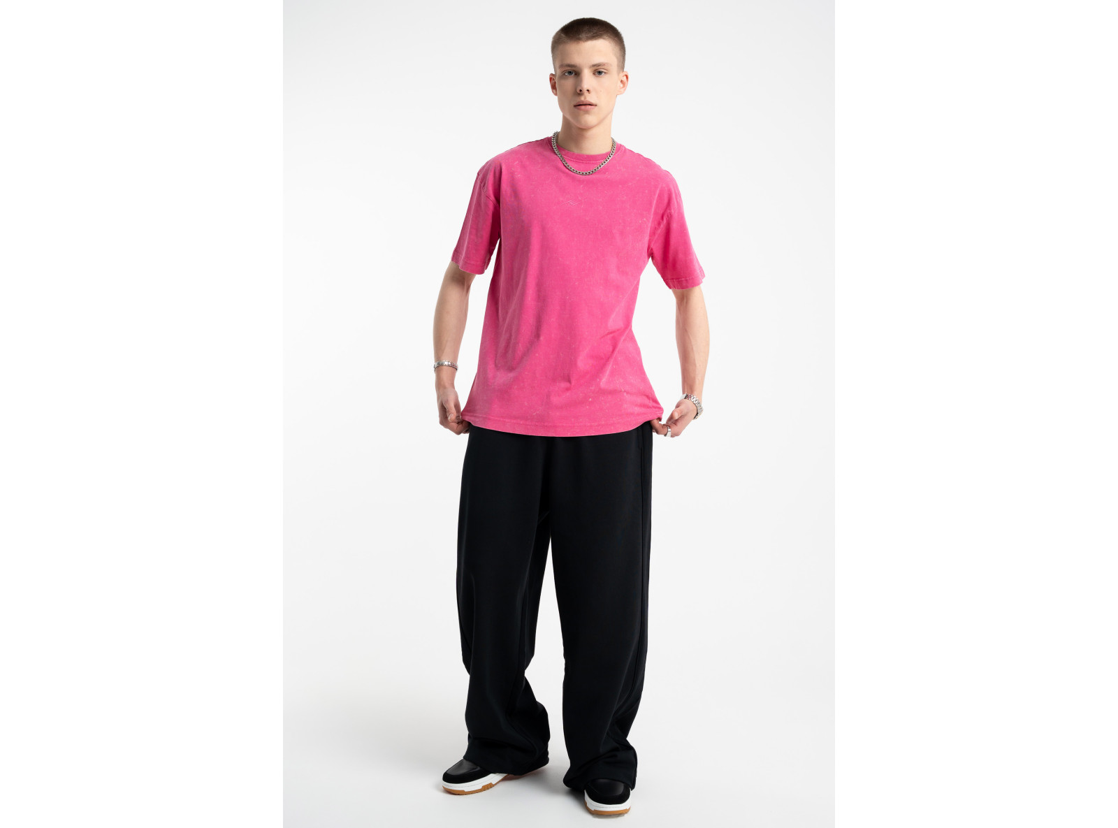 Różowy t-shirt z efektem sprania