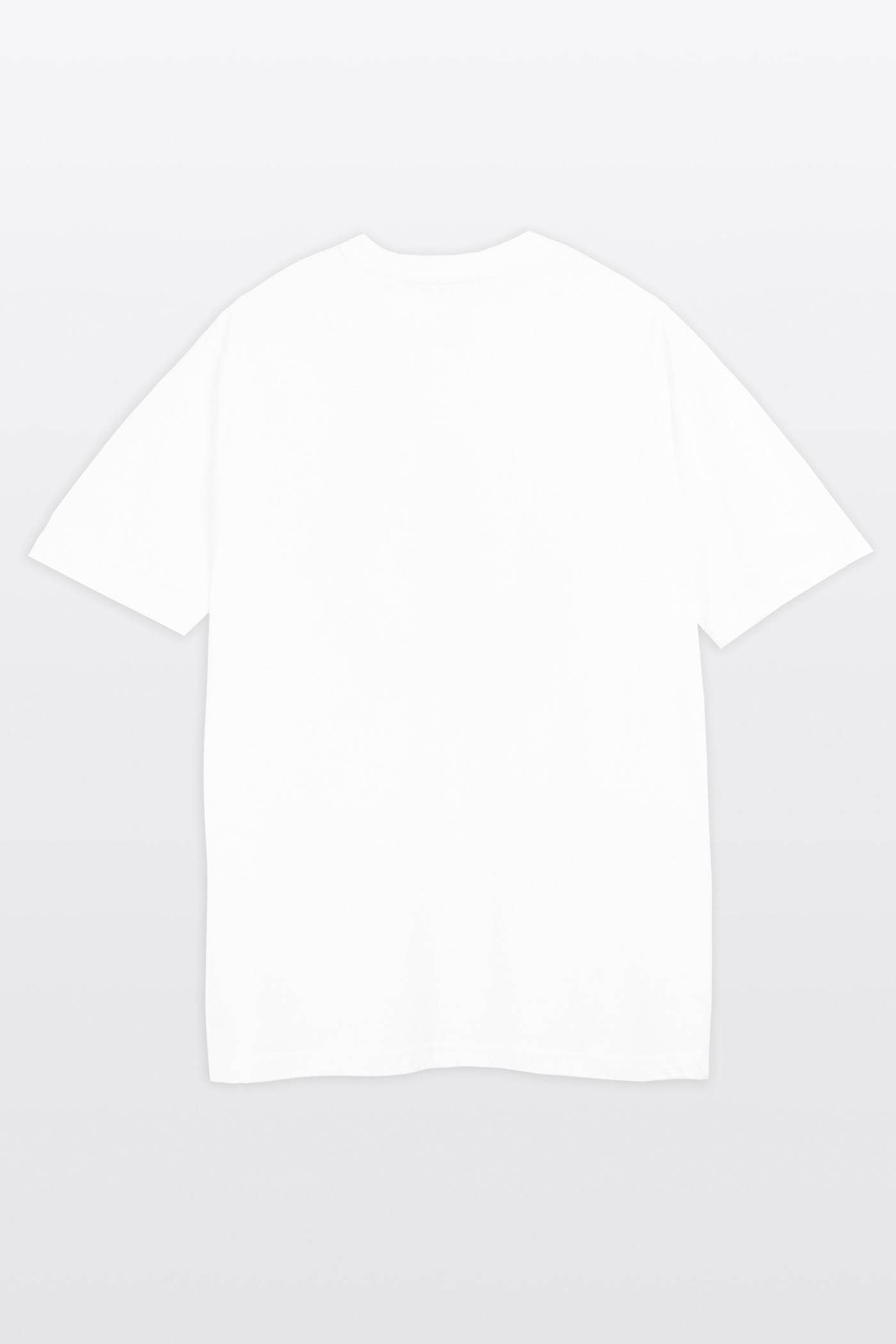 Biały t-shirt z autorską grafiką z przodu