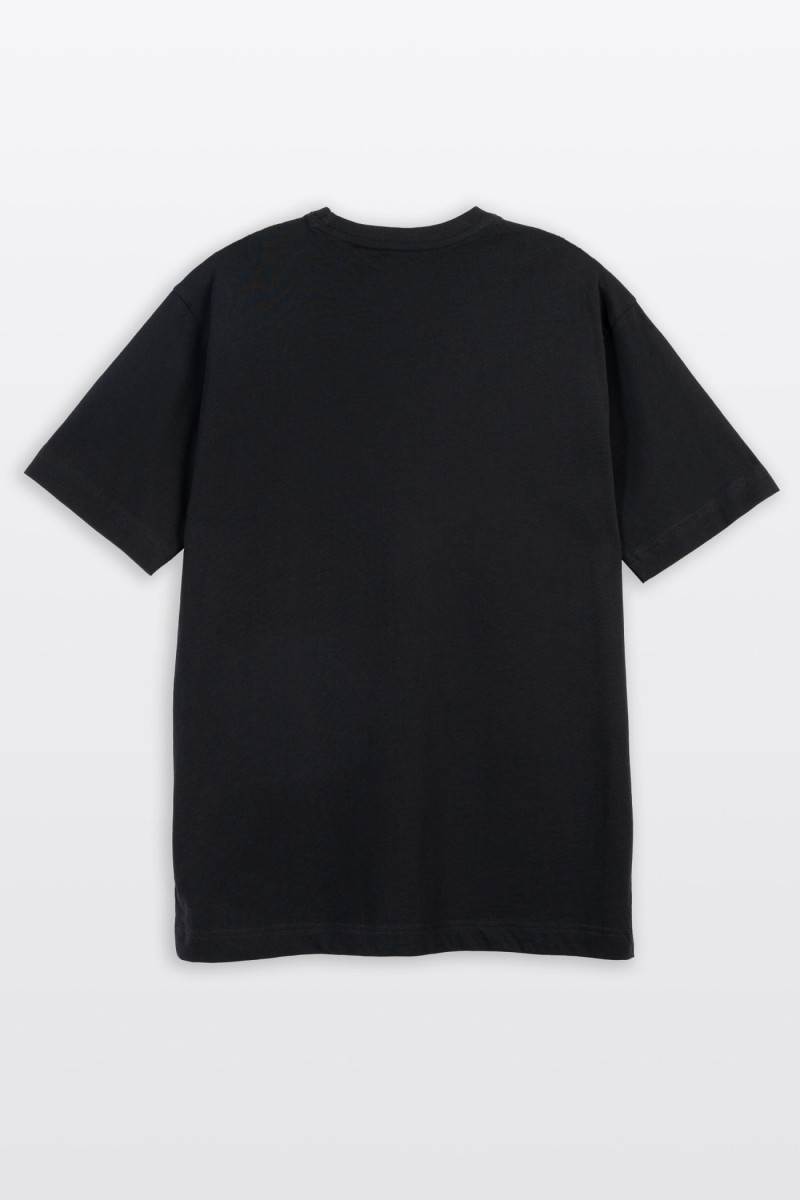 Czarny t-shirt z autorską grafiką z przodu