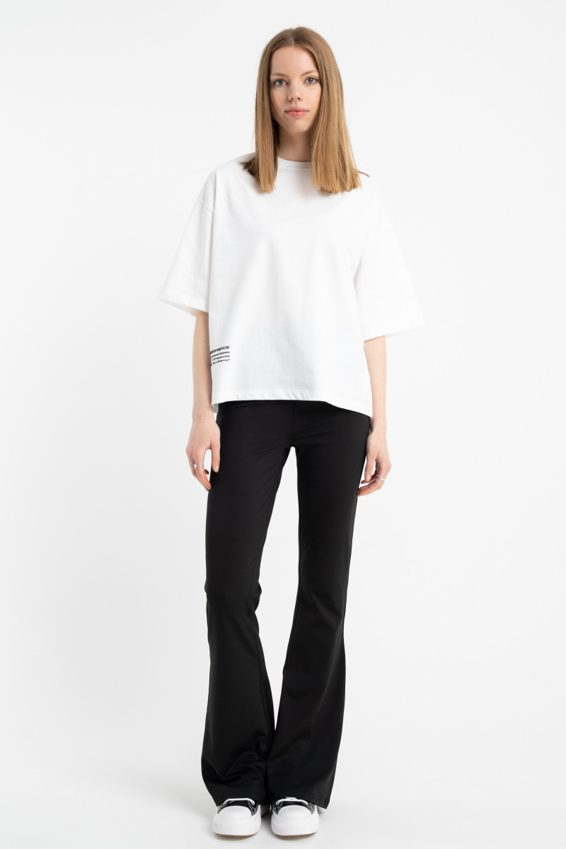 Biały t-shirt BOXY z autorską grafiką z tyłu, biały