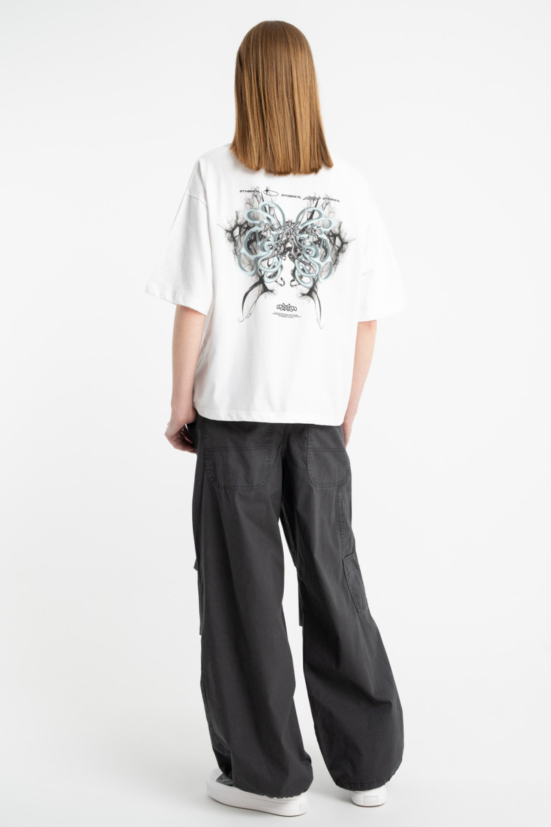 Biały t-shirt BOXY z autorską grafiką z tyłu, biały