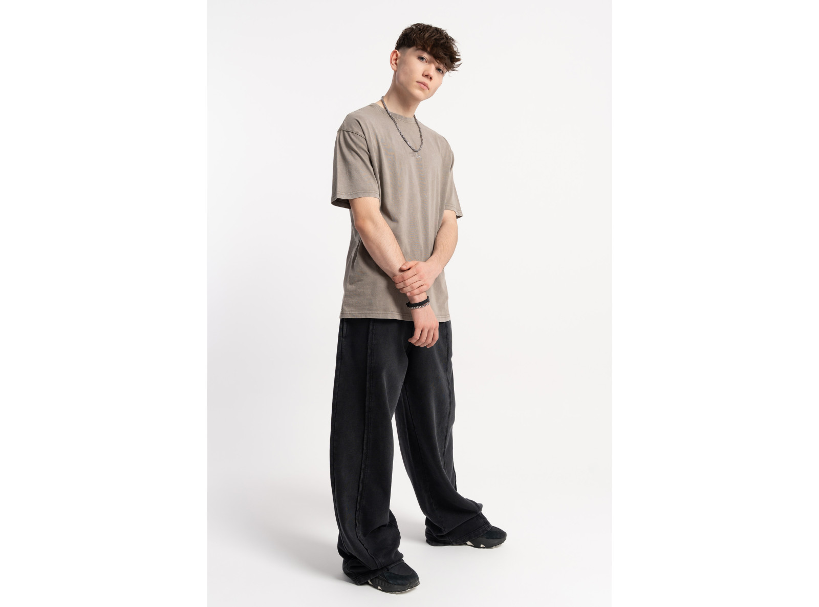 Beżowy t-shirt LOOSE z efektem sprania