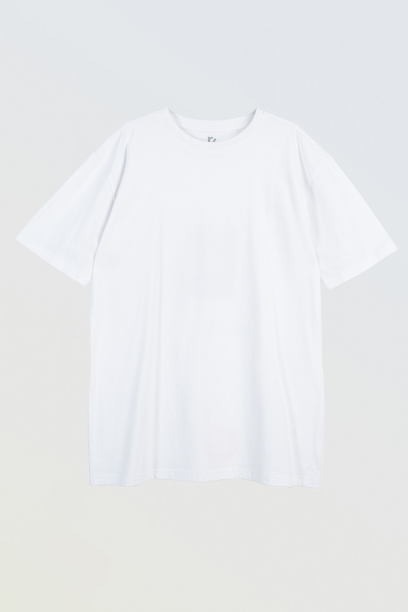 Biały t-shirt z autorską grafiką z tyłu, biały