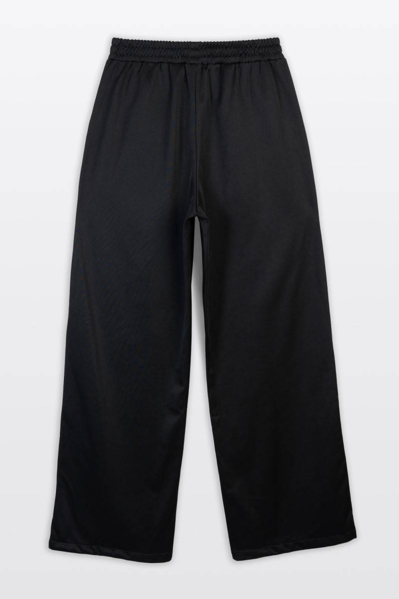 Czarne spodnie dresowe WIDE LEG z białym lampasem