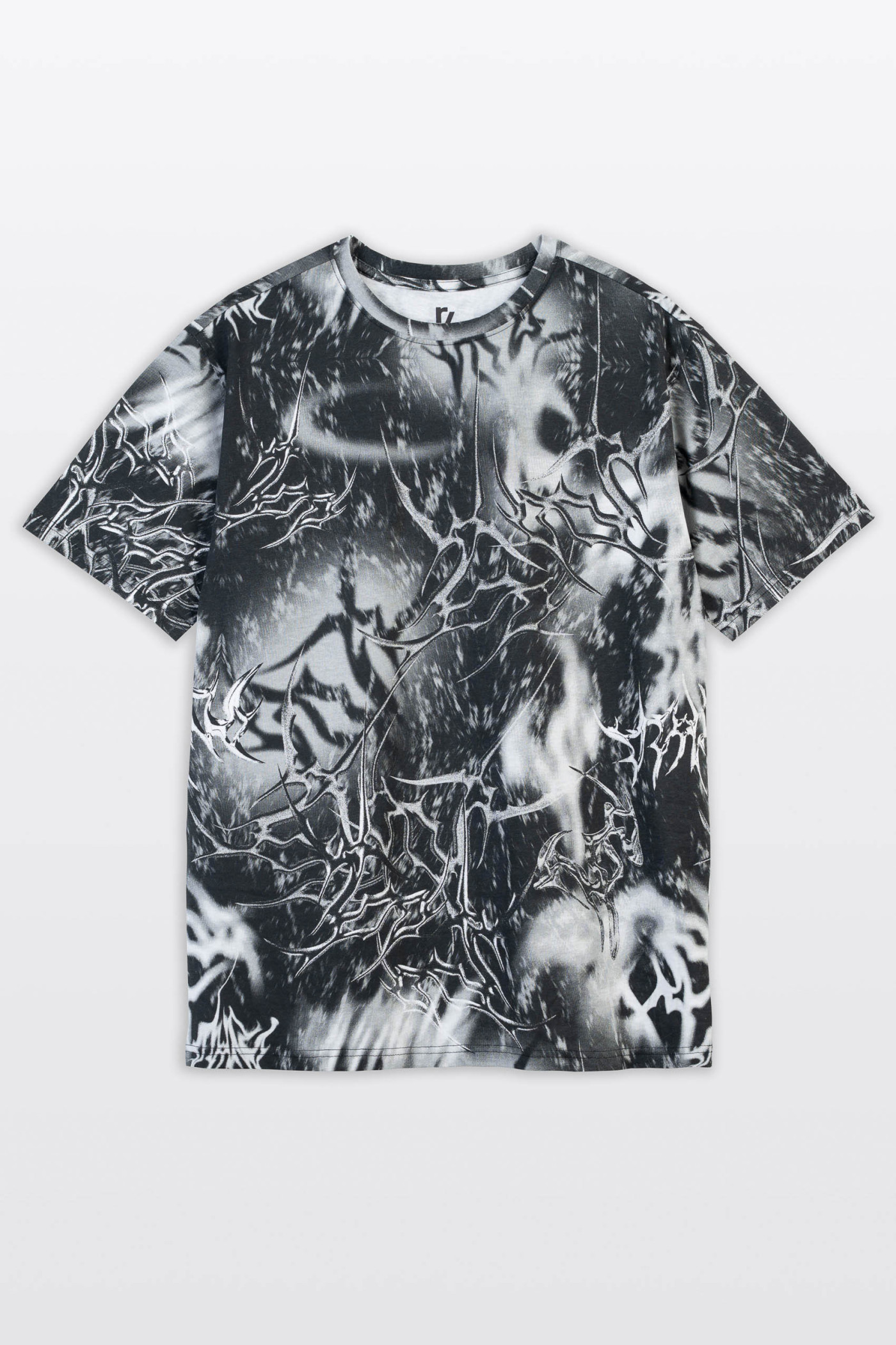 Czarny t-shirt z nadrukiem na całości