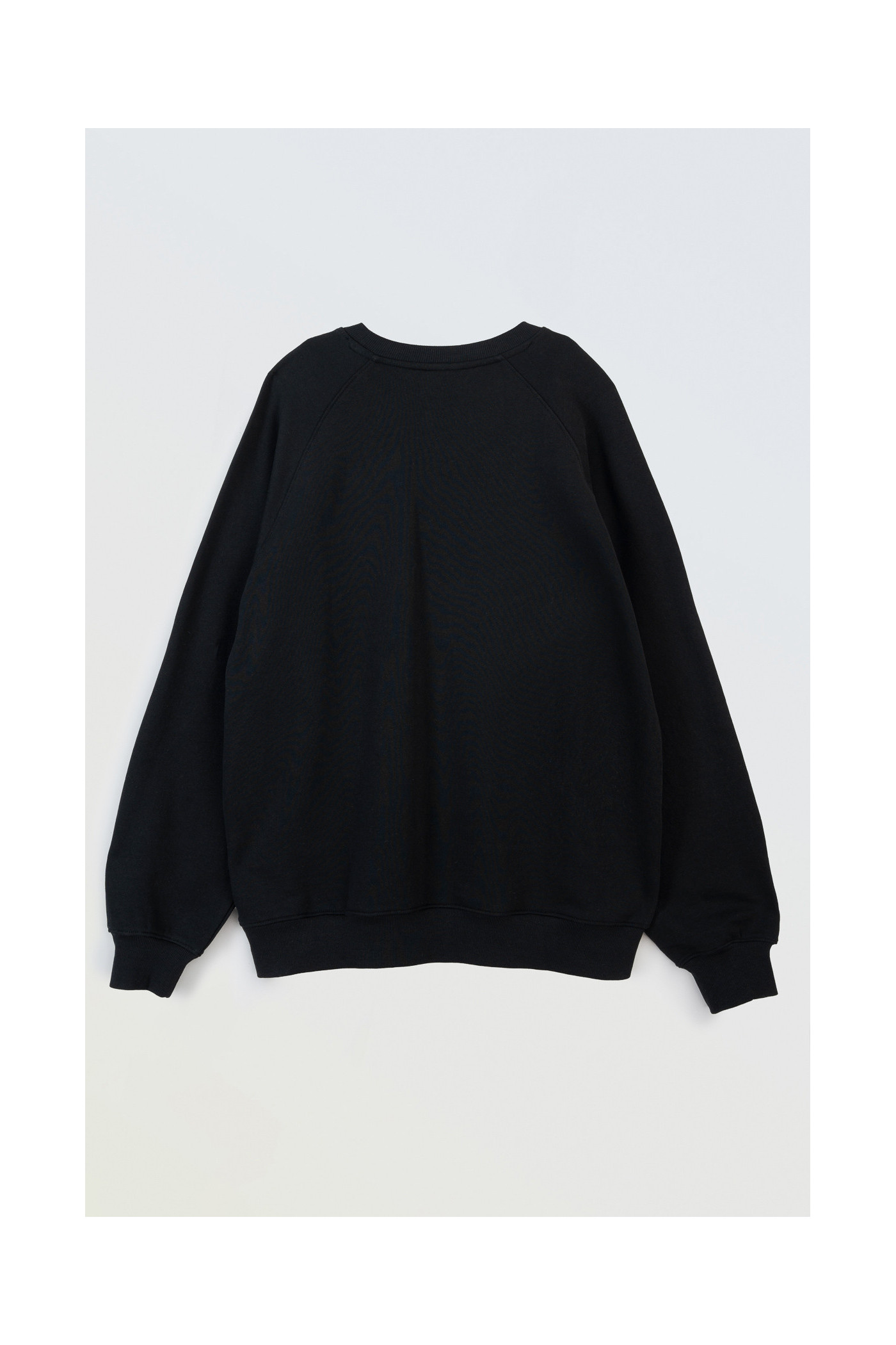 Czarna bluza bez kaptura z minimalistycznym nadrukiem z przodu