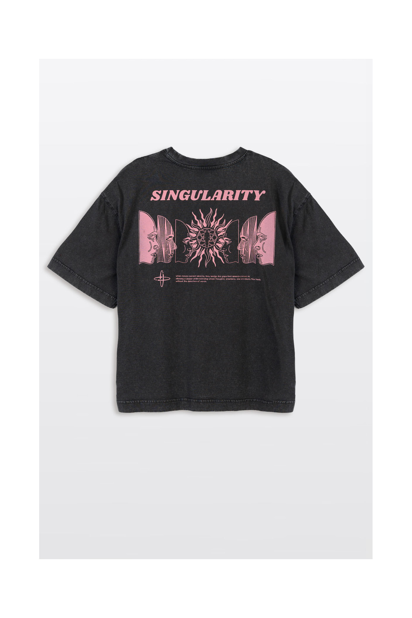 Czarny t-shirt LOOSE z autorską grafiką z tyłu