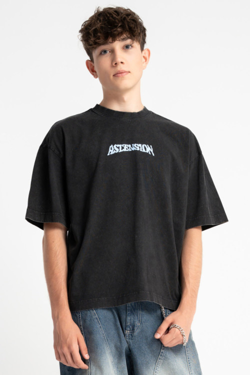 Czarny t-shirt BOXY z autorską nadrukiem z przodu