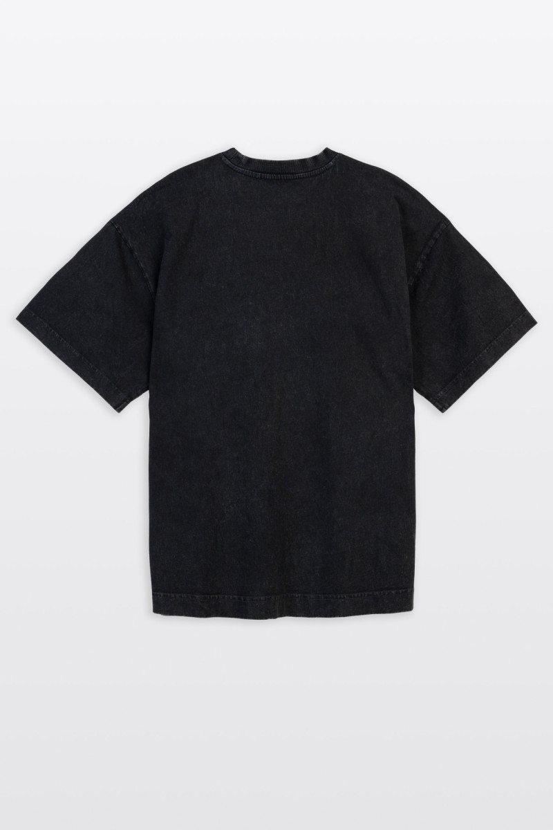 Czarny t-shirt BOXY z autorską nadrukiem z przodu