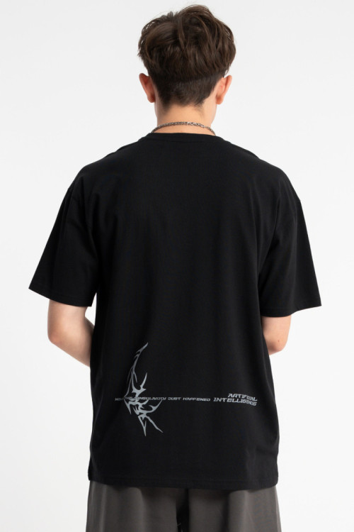 Czarny t-shirt LOOSE z autorską grafiką z tyłu