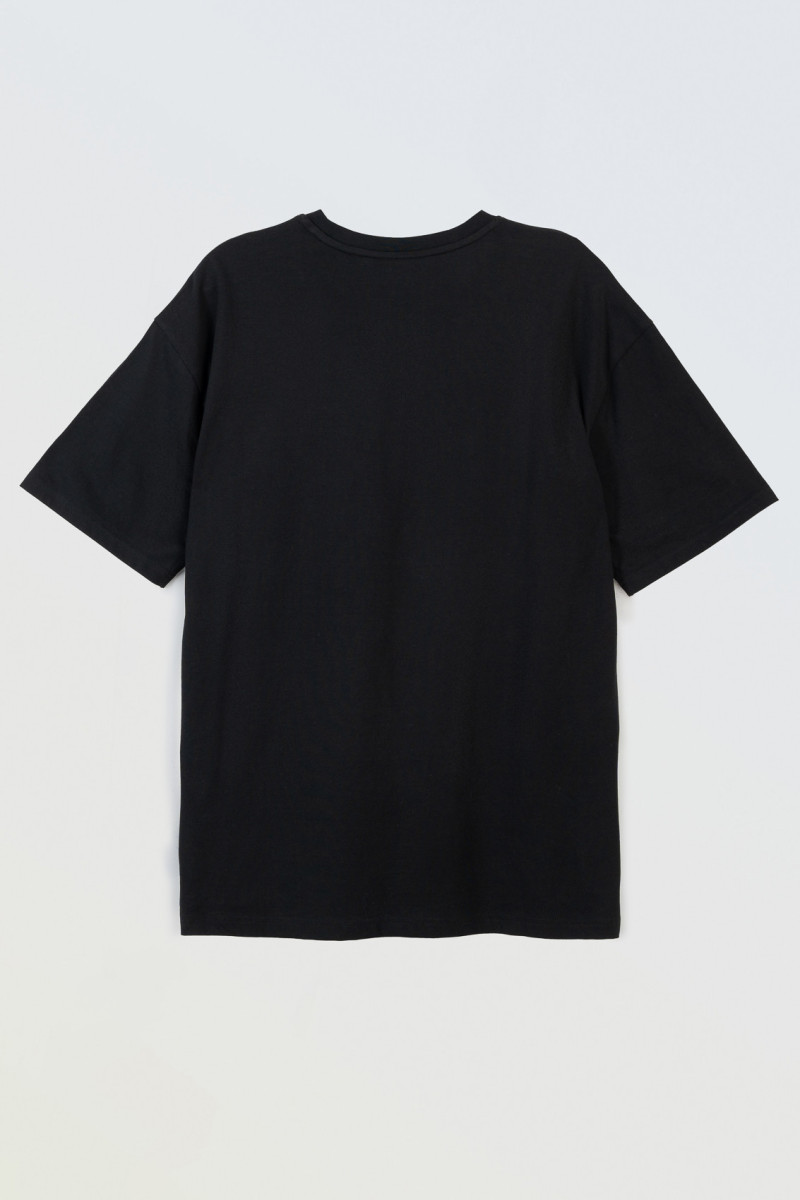 Czarny t-shirt REGULAR z autorską grafiką z przodu