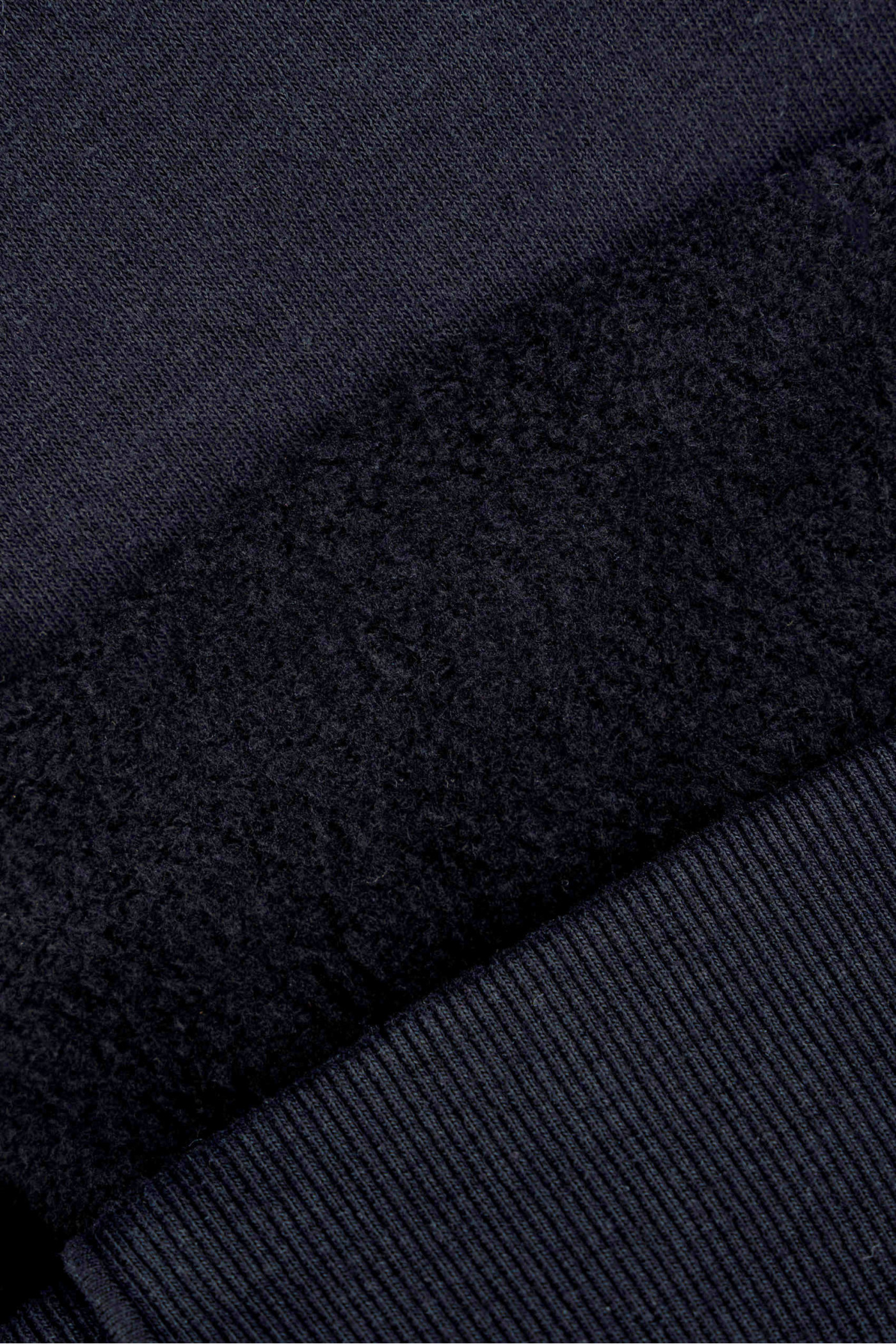 Czarna bluza BOXY z kapturem z podkreśloną talią