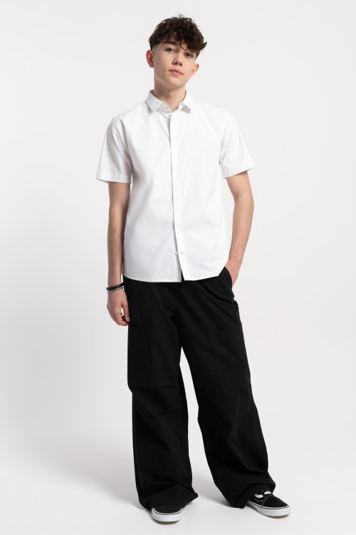 Czarne spodnie materiałowe PARACHUTE z modnymi zakładkami na nogawkach