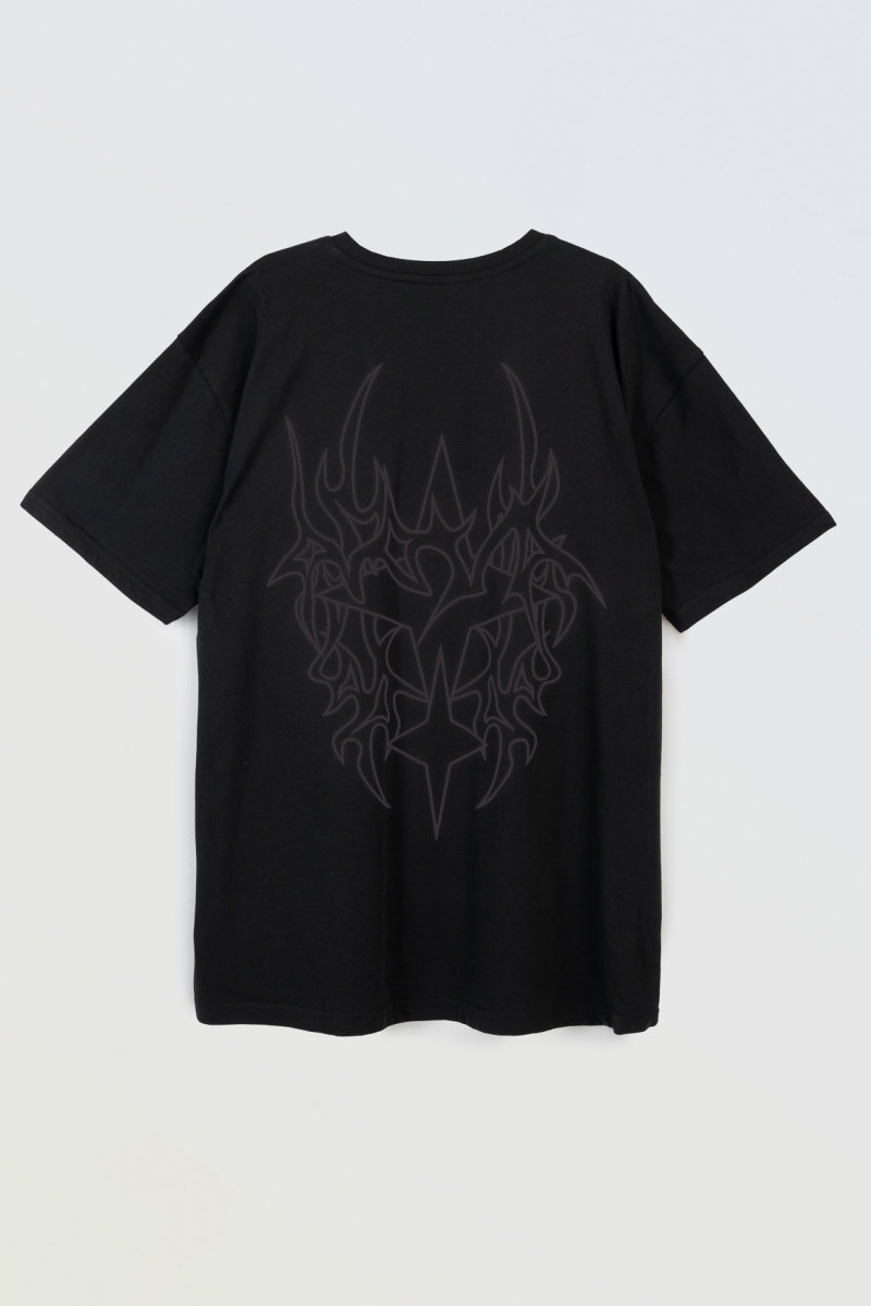 Czarny t-shirt LOOSE z autorską grafiką z tyłu