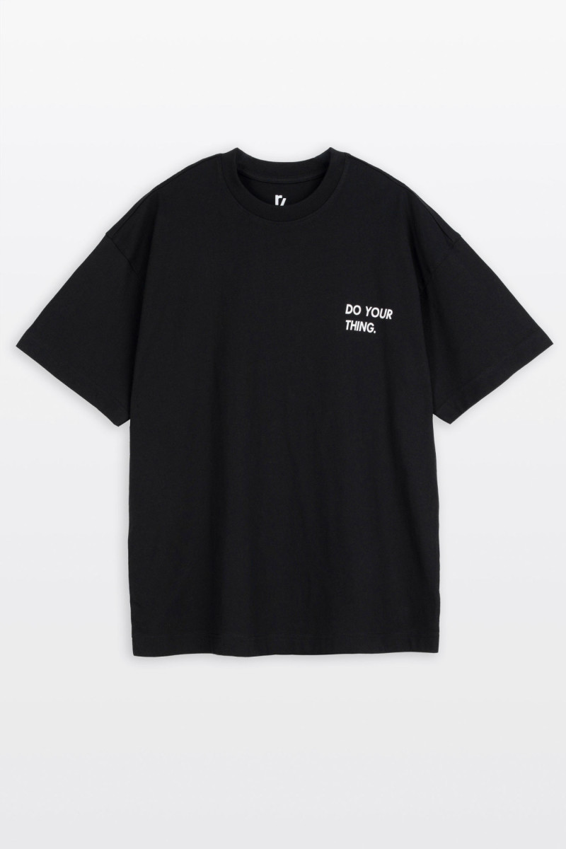 Czarny t-shirt OVERSIZE z autorską grafiką z tyłu